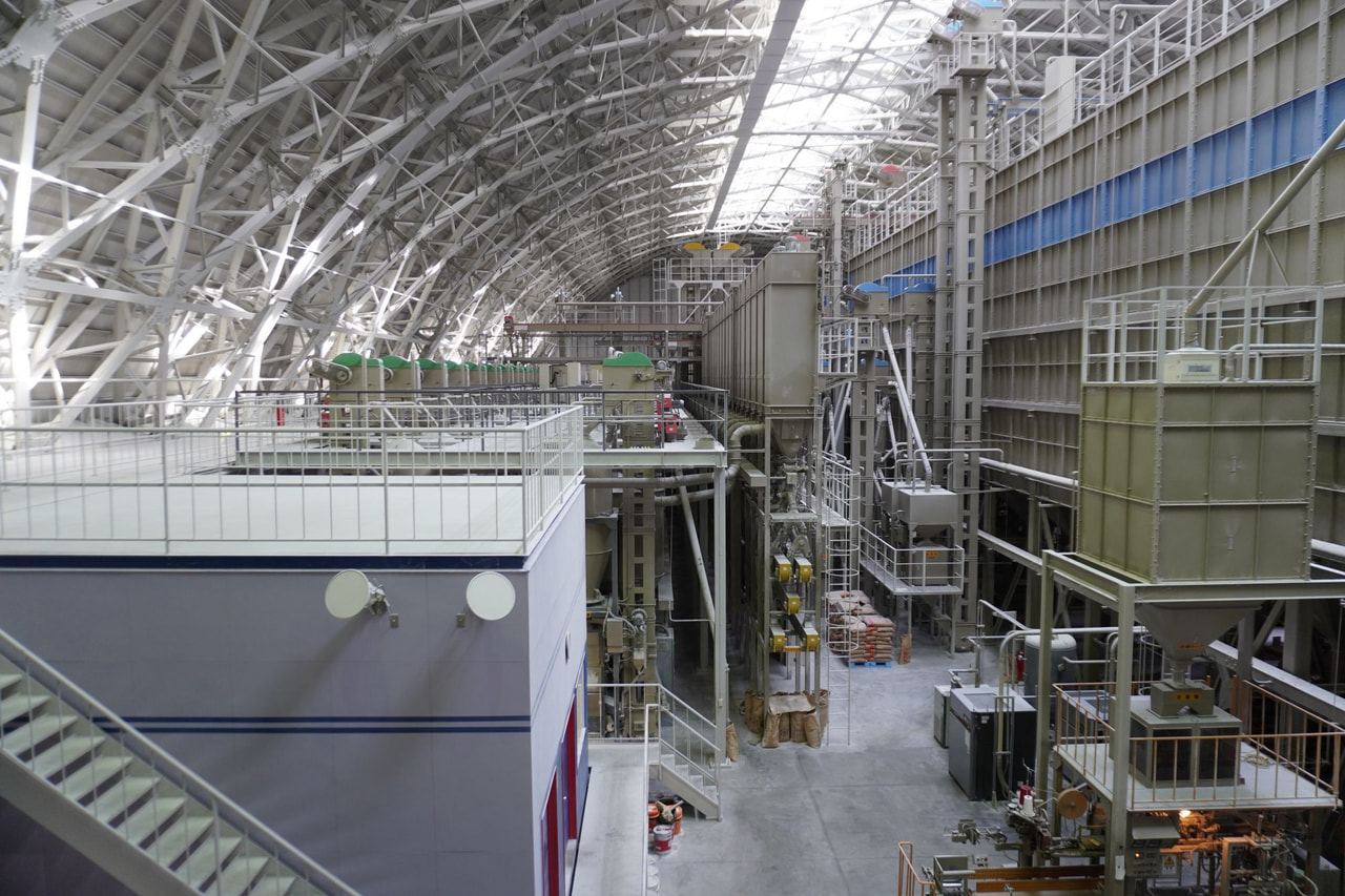 日本酒王国を支えるアルプス搗精工場